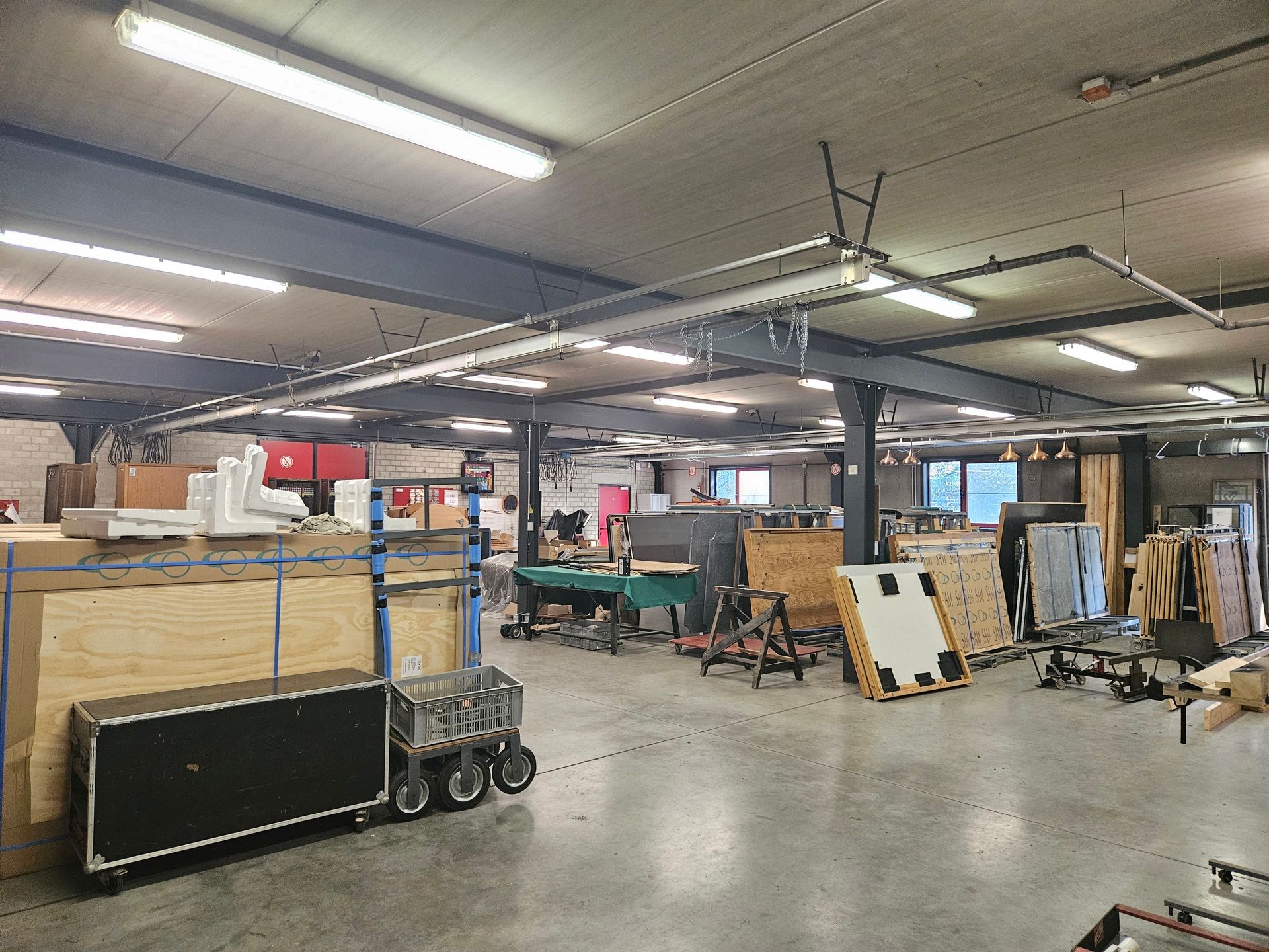 SEMI-INDUSTRIEEL GEBOUW OP ZICHTLOCATIE foto 16