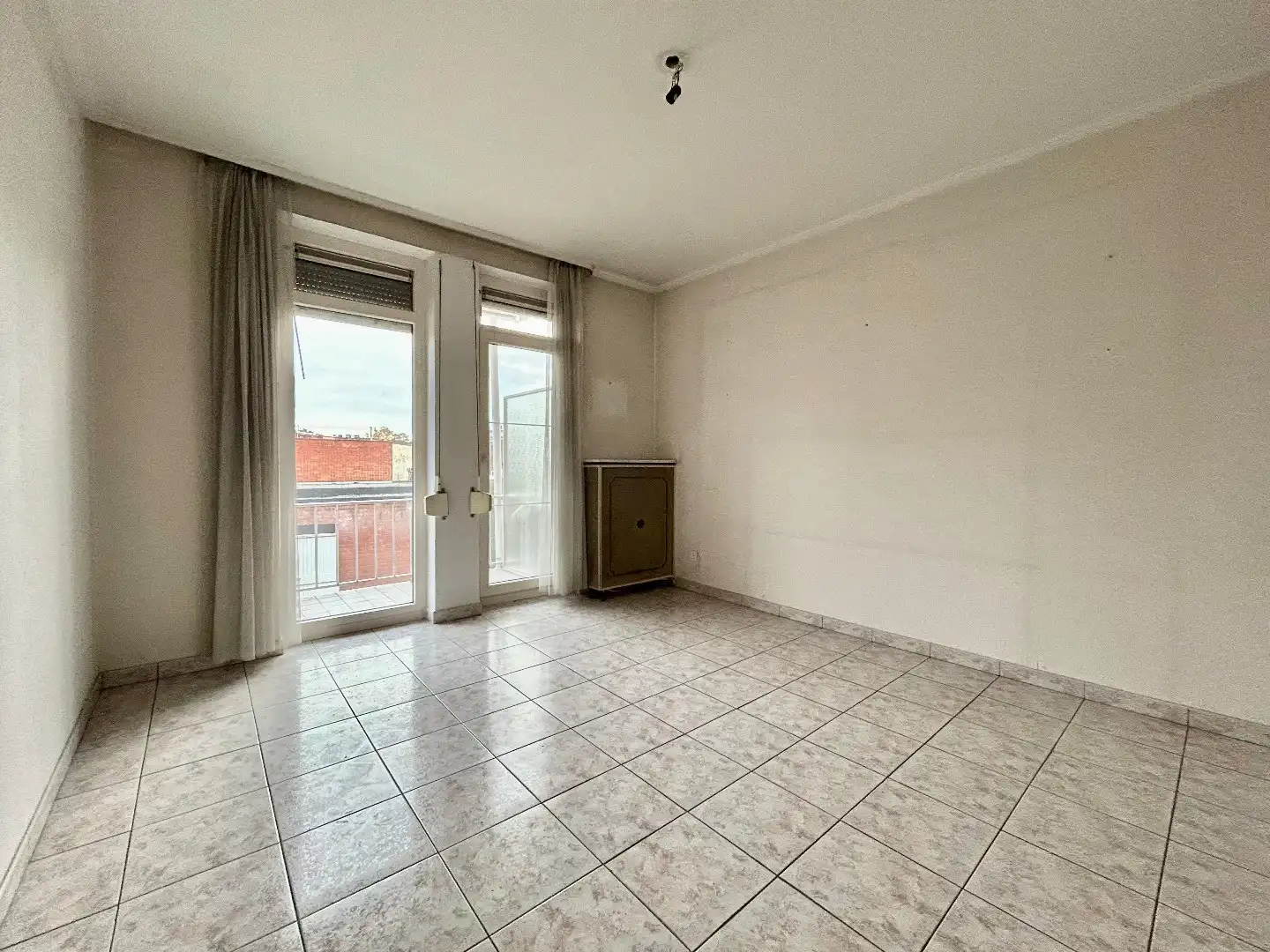 Instapklaar appartement met twee slaapkamers en terras foto 15