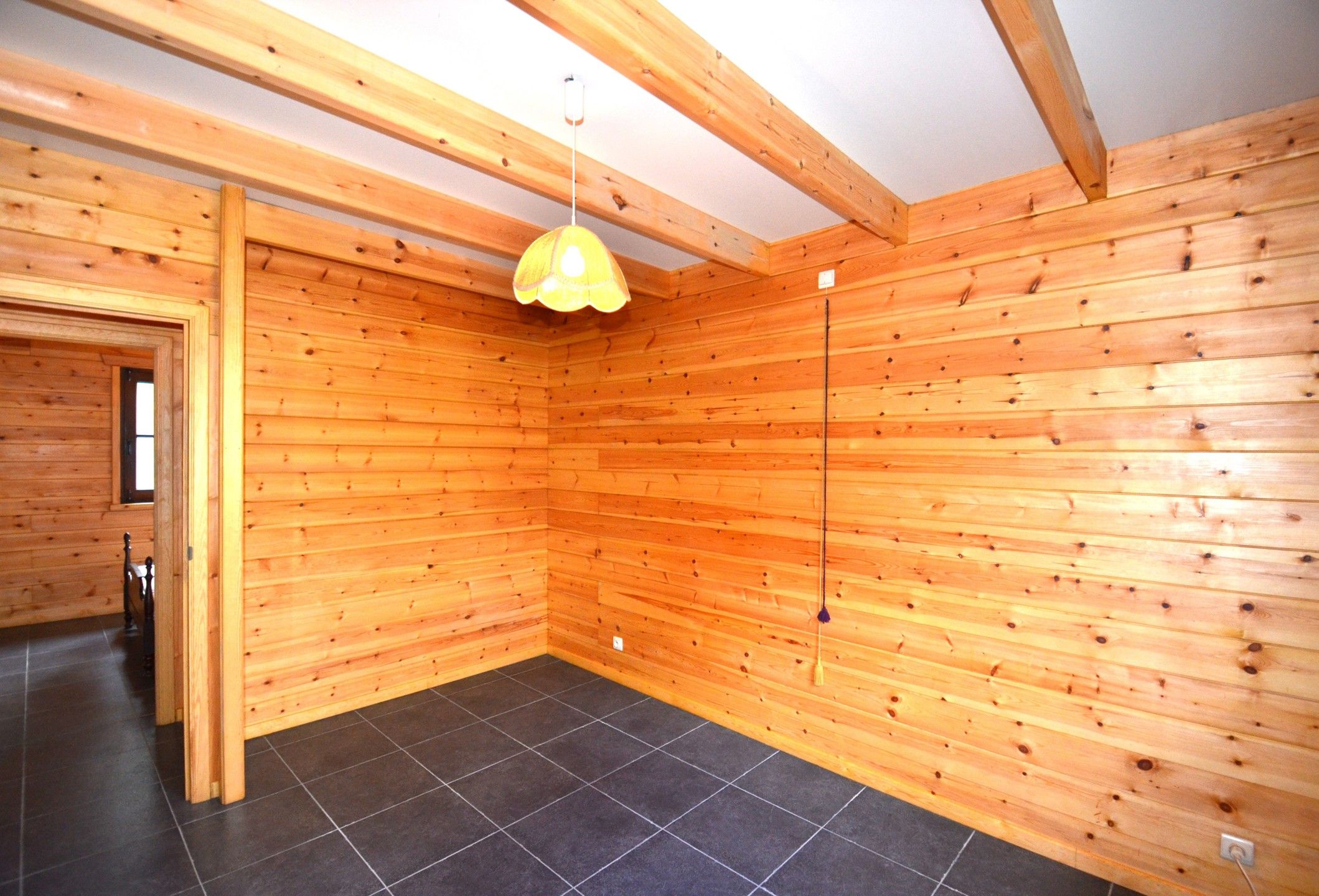 Ruime woning met veel grond foto 13