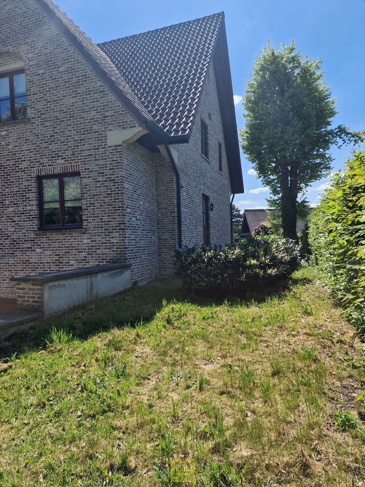 Exclusieve villa te huur in Moorsel (Aalst) – Ruimte, comfort en klasse in een unieke omgeving foto 35