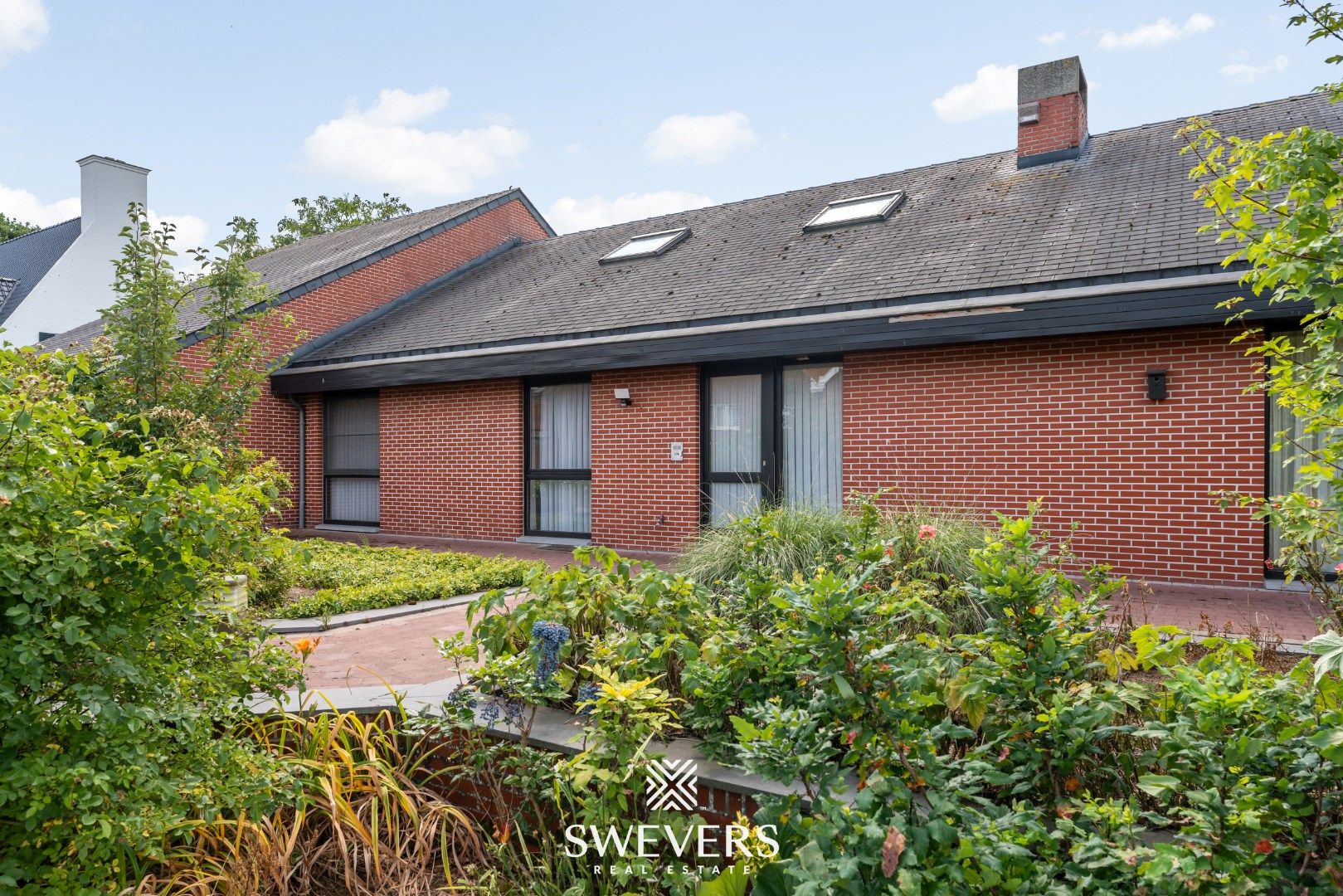 Moderne villa met magazijn op 18a 69ca foto 33