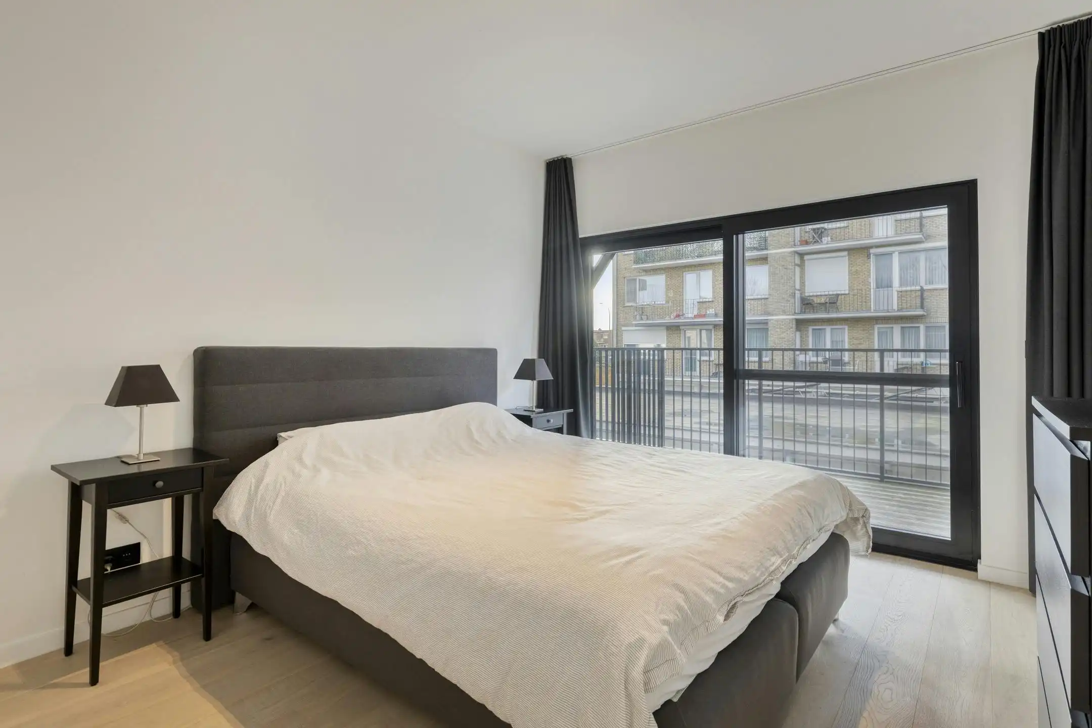 Prachtig appartement met garage en terras te koop in Merksem foto 12