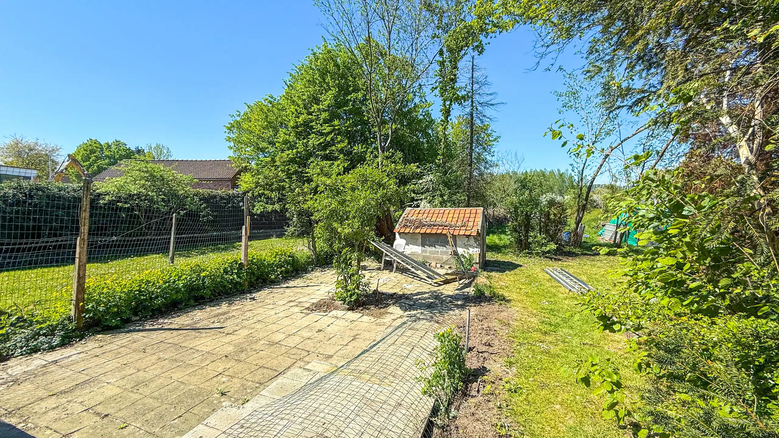 Te renoveren woning met 3 slpkms op ruim perceel van 8a58ca! foto 19