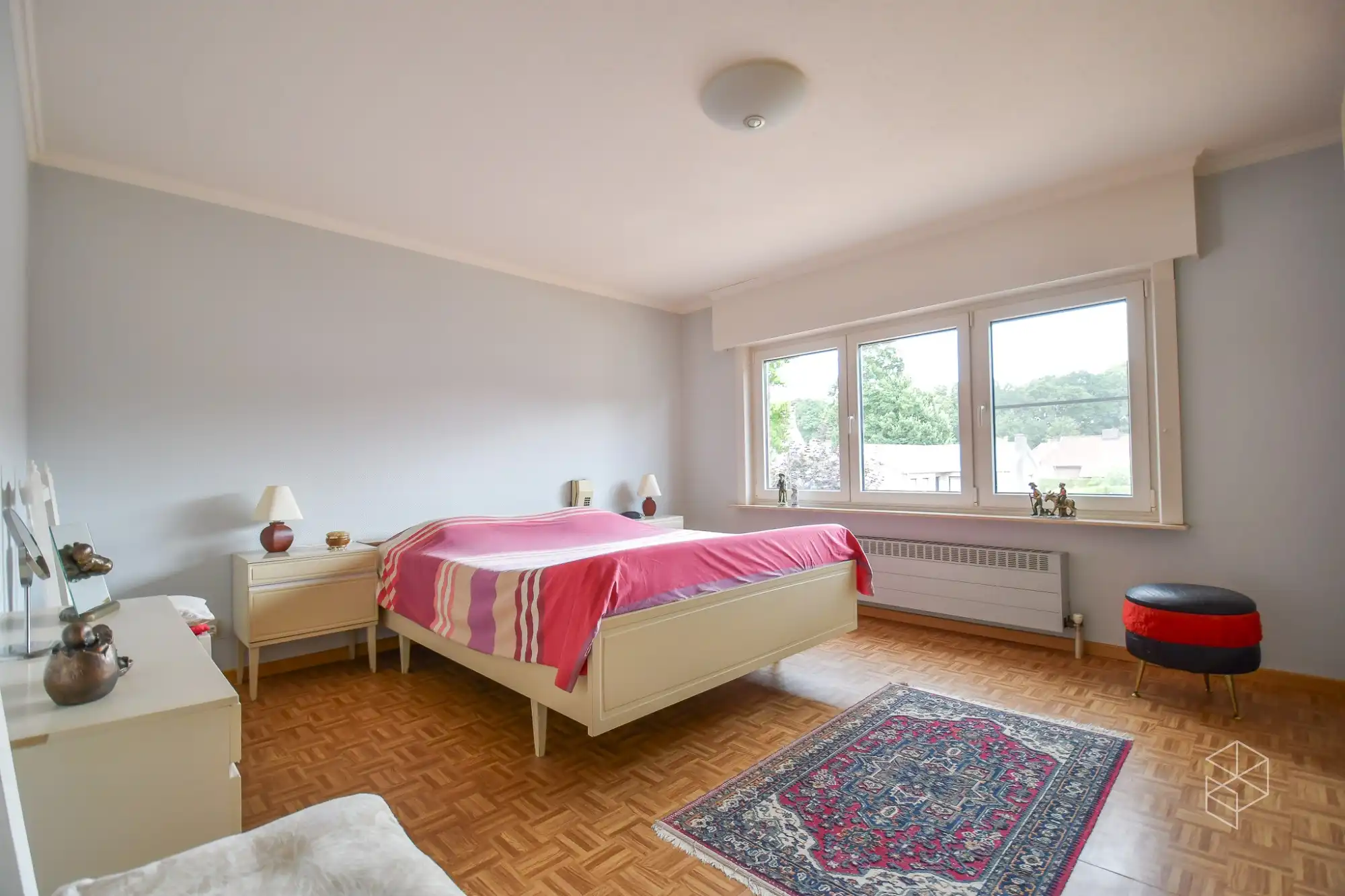 Ruime woning met grote tuin te Oostkamp foto 13