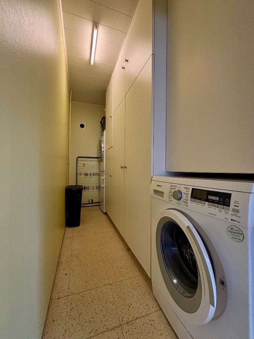 Goed onderhouden halfopen woning met zonnige tuin in centrum Ieper (494m²) foto 13