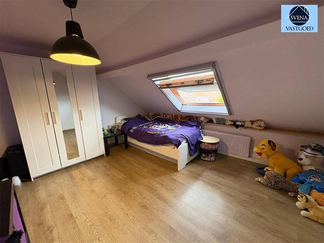 INSTAPKLARE WONING MET 5 KAMERS IN HET CENTRUM VAN MEERBEKE foto 9
