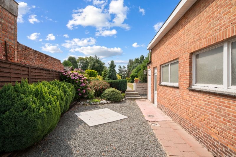 Ruime woning met 4 slaapkamers op 1752m² foto 19