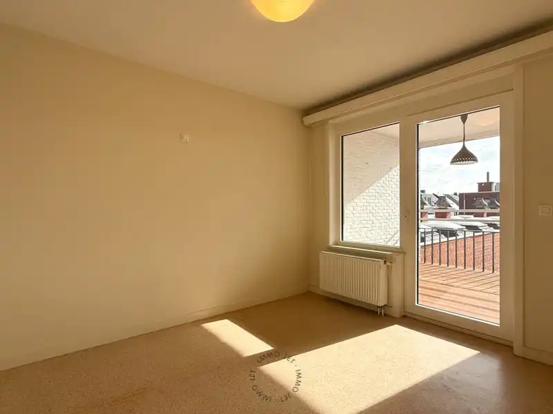 Ruim en lichtrijk appartement met twee terrassen foto 14