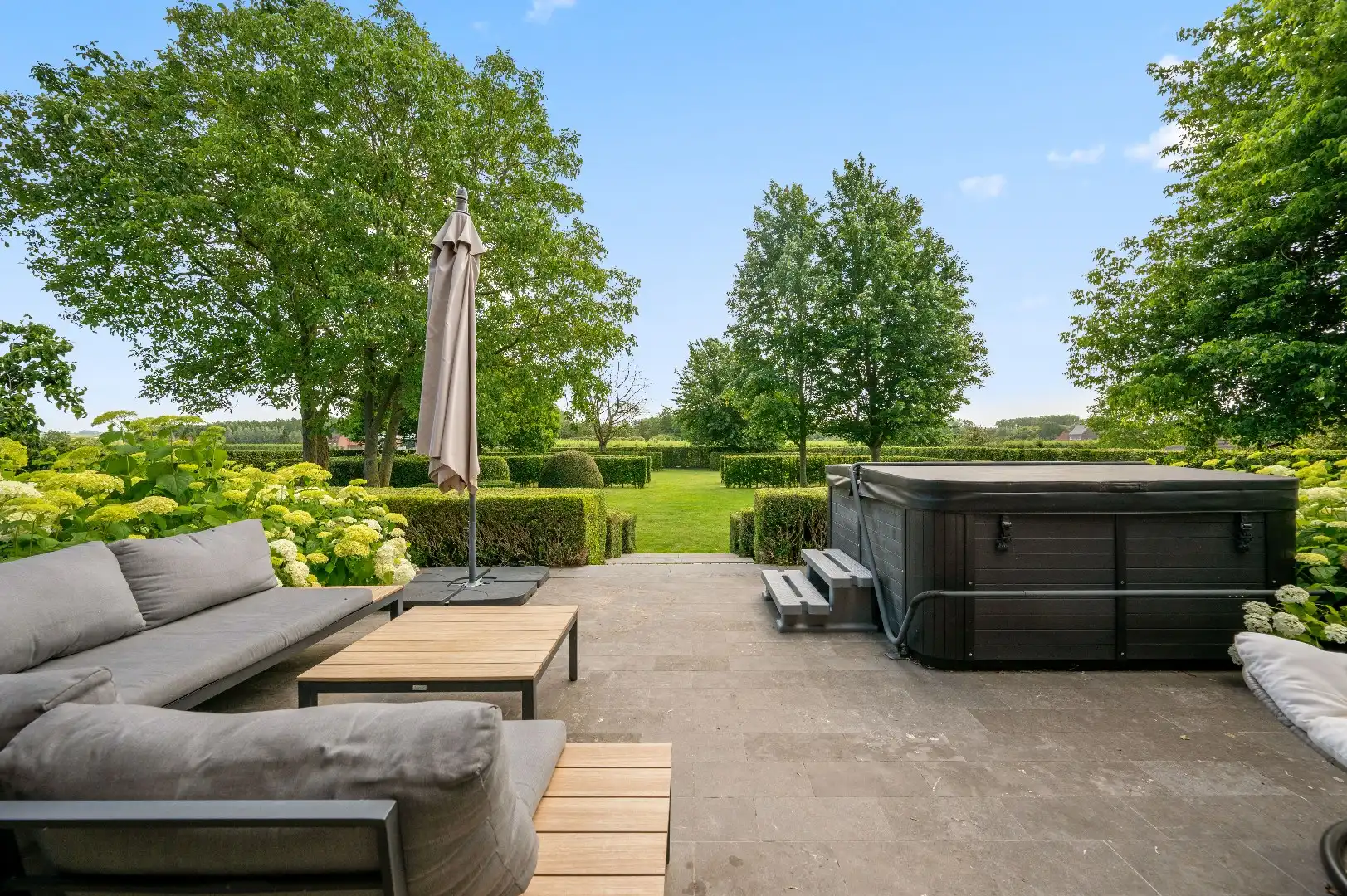 Uitzonderlijke klassevolle villa met 4 slpks en prachtige tuin foto 24