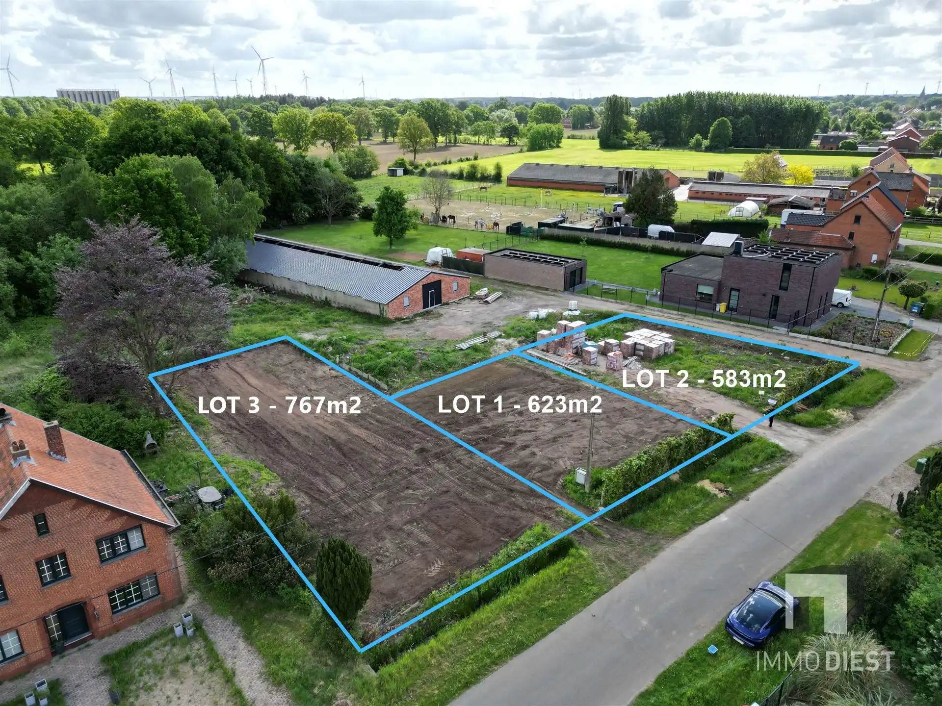 Bouwgrond - 3 loten open bebouwing met vergunning!! foto {{pictureIndex}}