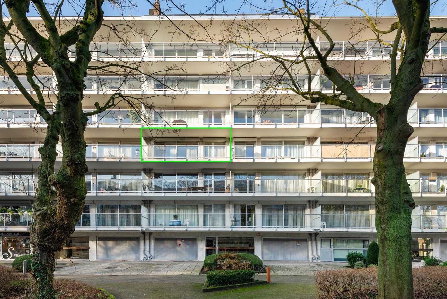 Appartement met drie slaapkamers, prachtig terras op gegeerde locatie in Deurne! foto {{pictureIndex}}