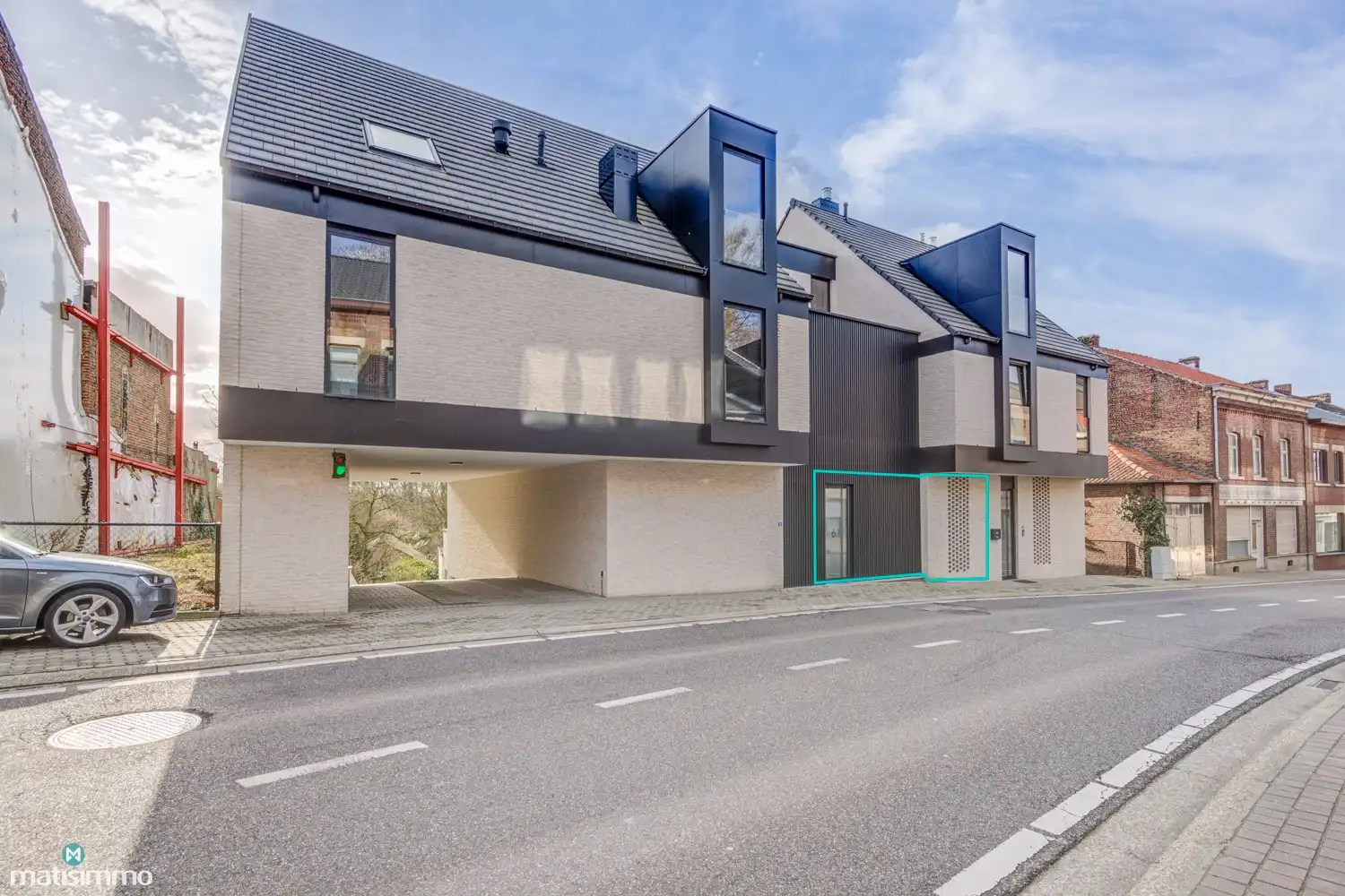 GELIJKSVLOERS APPARTEMENT MET ZUIDGERICHT TERRAS GELEGEN NABIJ HET CENTRUM VAN BILZEN foto 2