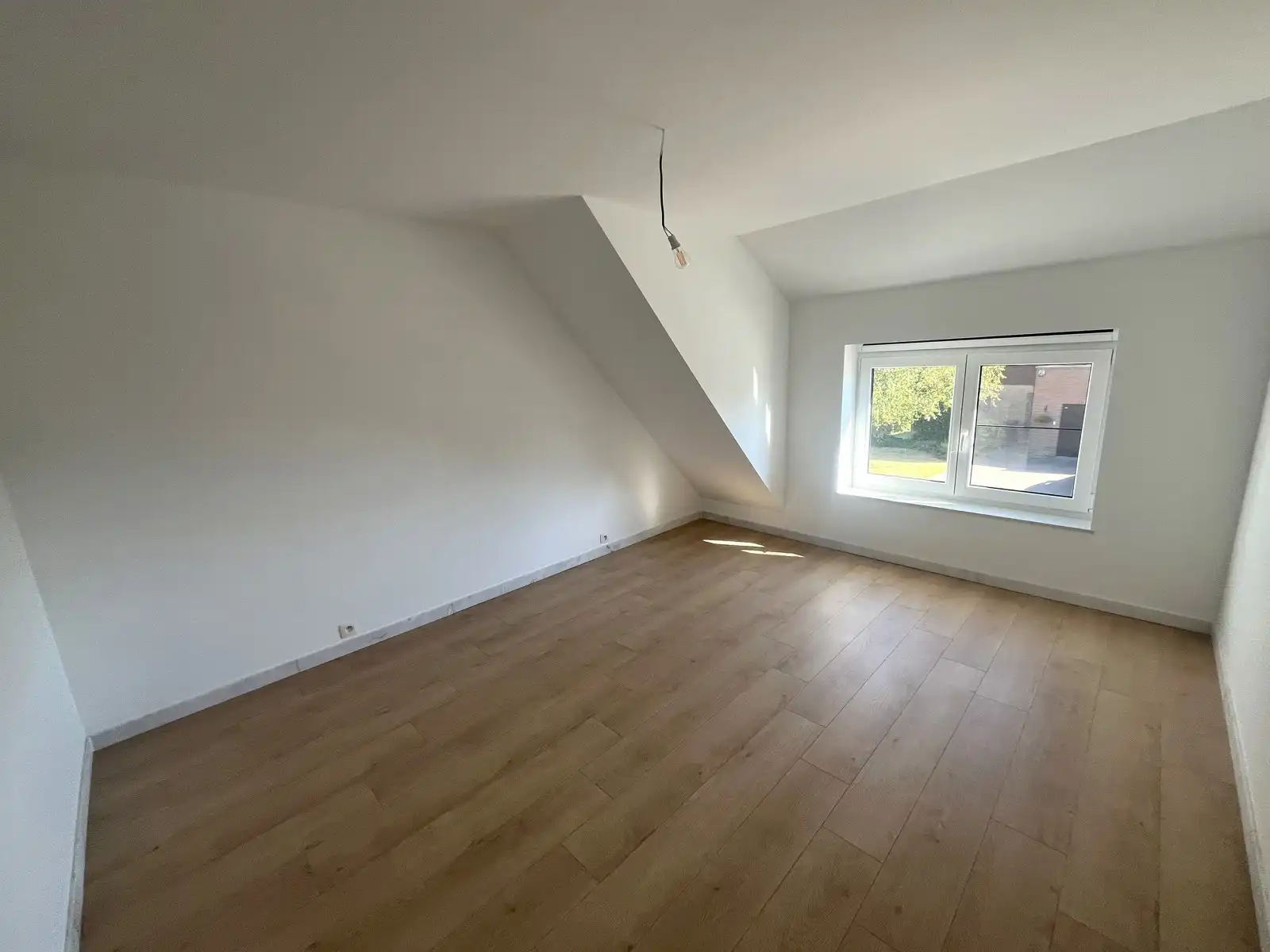 WSB-immo: rustig gelegen en uitstekend gerenoveerde woning! foto 12