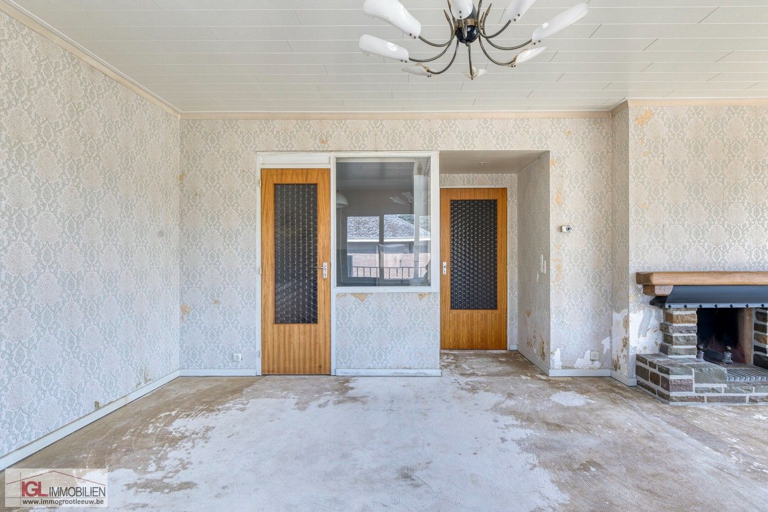 Te renoveren appartement met 3 slaapkamers en garage nabij het centrum van Sint-Pieters-Leeuw foto 5