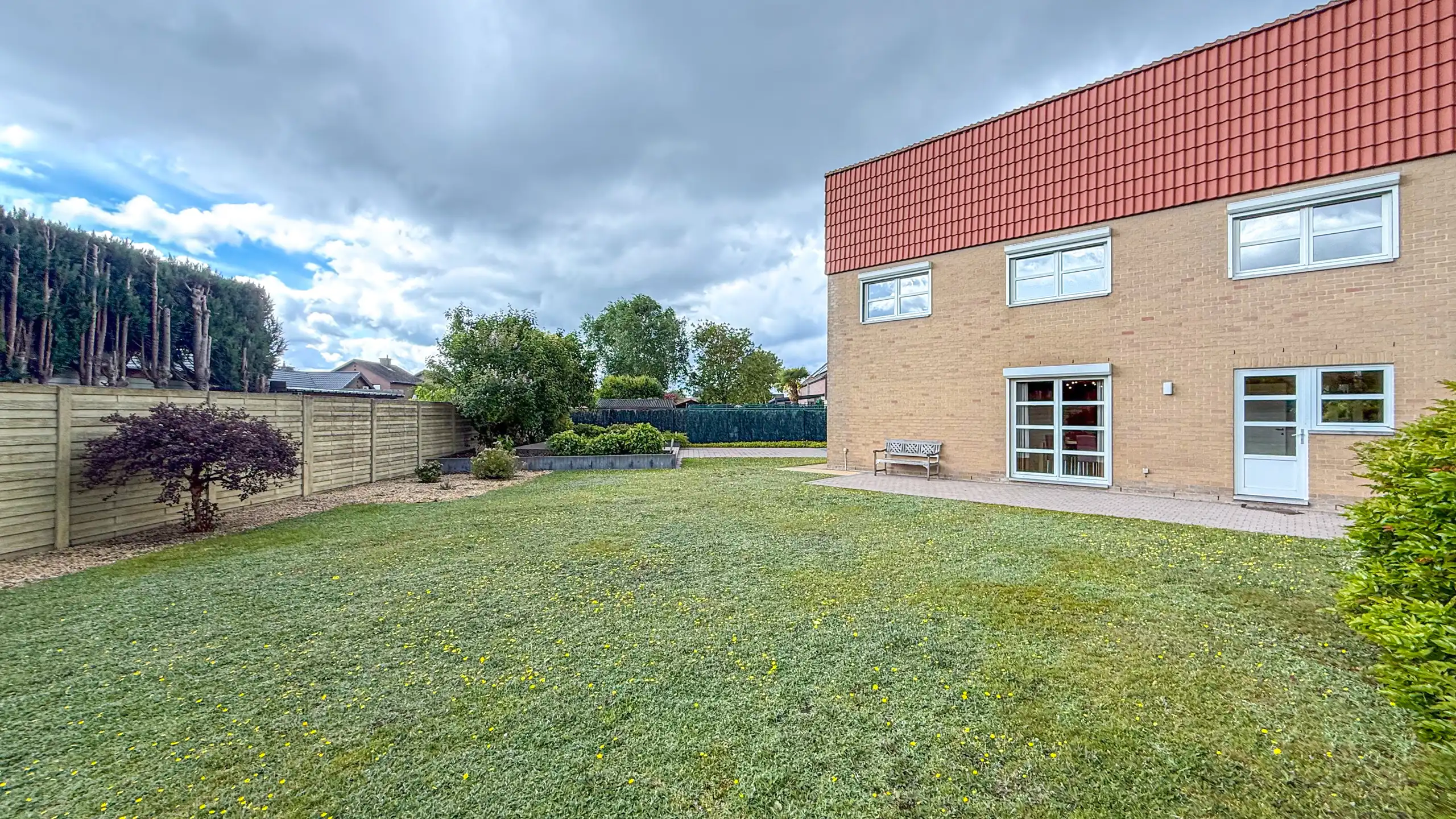 Ruime gezinswoning met 3slpks op toplocatie en EPC B! foto 42