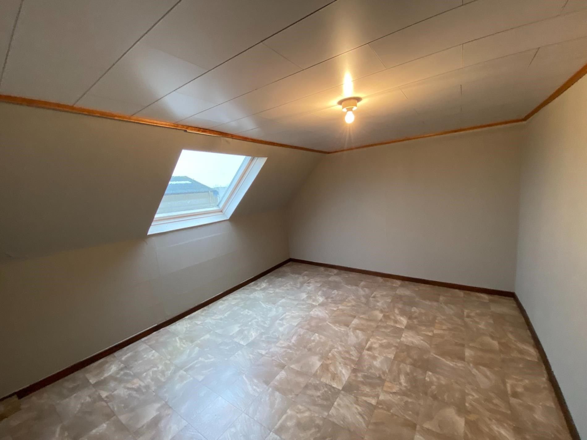 Ruime woning met 4 slaapkamer op de Vijfwegen foto 7