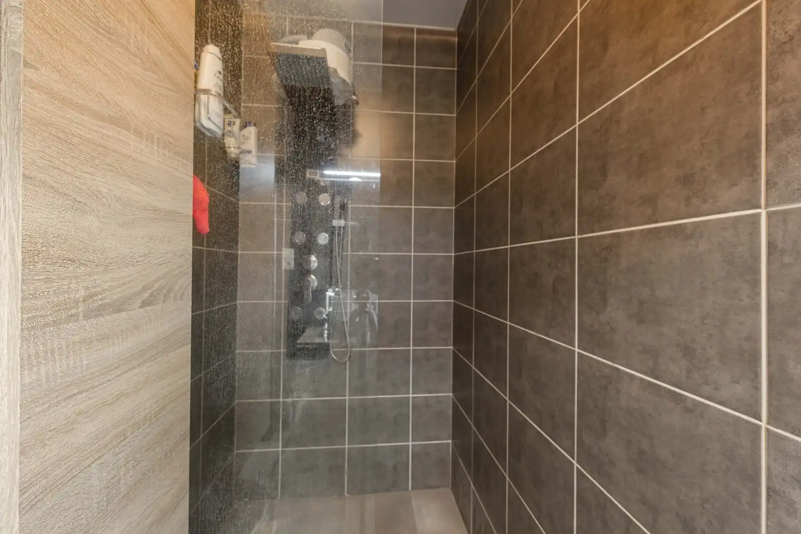 HALF OPEN BEBOUWING OP 267 m² MET GUNSTIGE LIGGING  foto 15