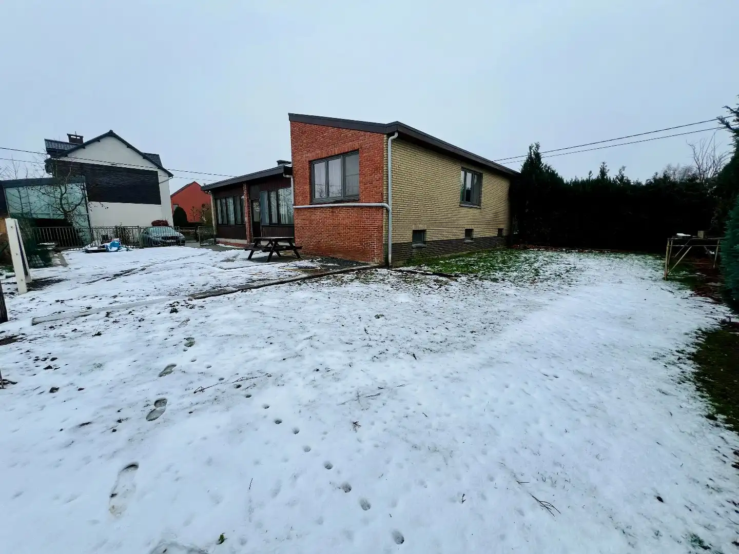 Open bebouwing met 3 slpks, tuin en garage foto 11