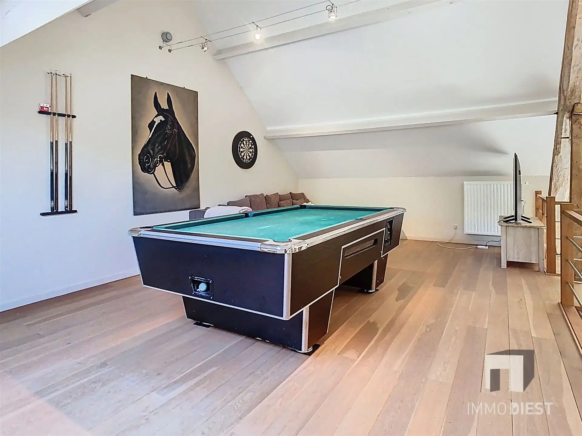 Brasserie - restaurant - feestzaal - privéwoonst foto 34