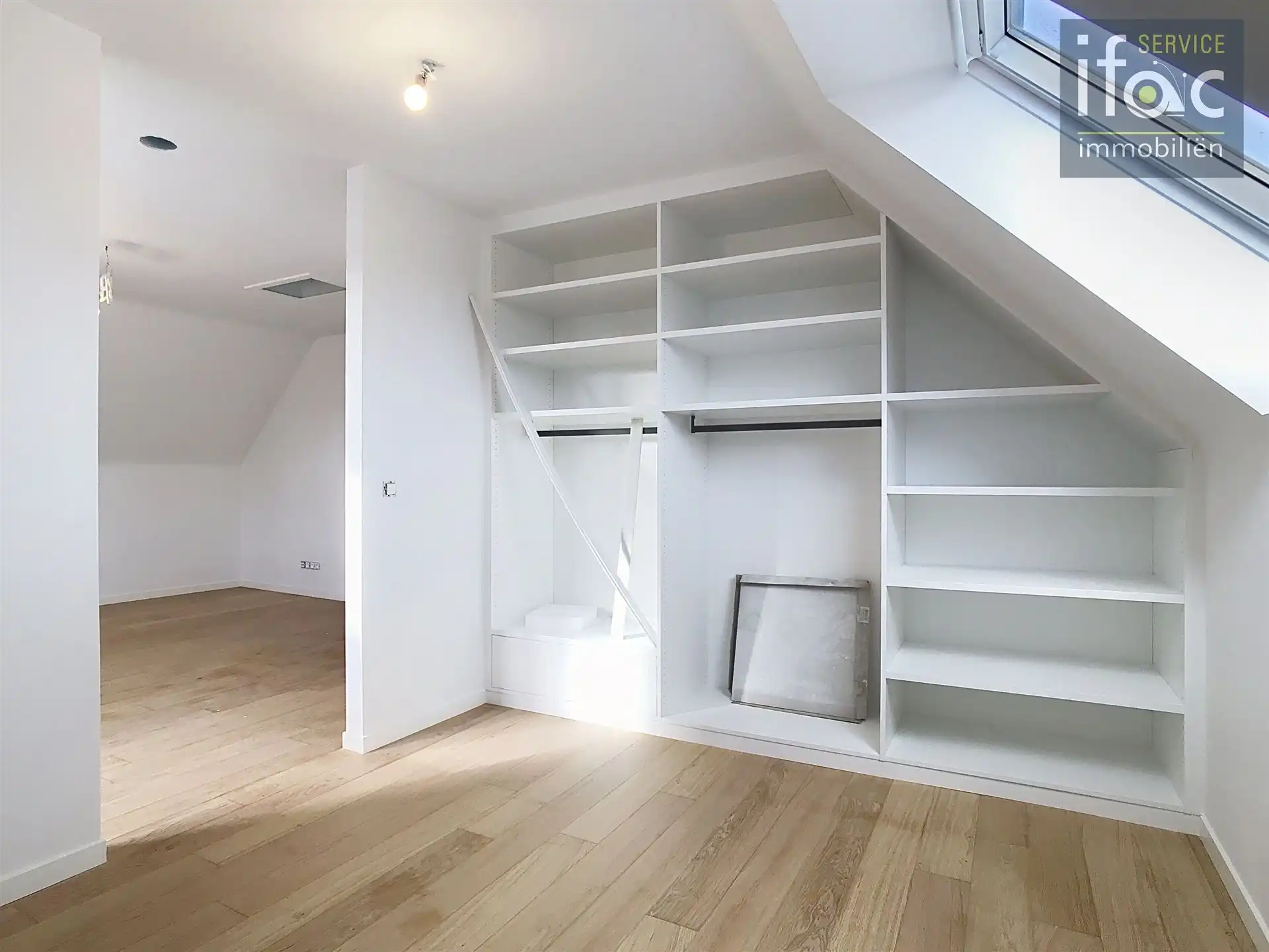 Nieuwbouwwoning met 4 slaapkamers, 2 badkamers en tuin. foto 23