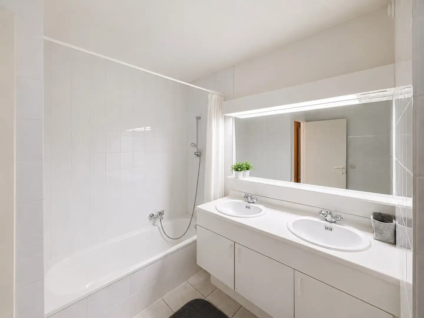 Appartement (type doorloper) met twee terrassen te Nieuwpoort-Bad foto 8