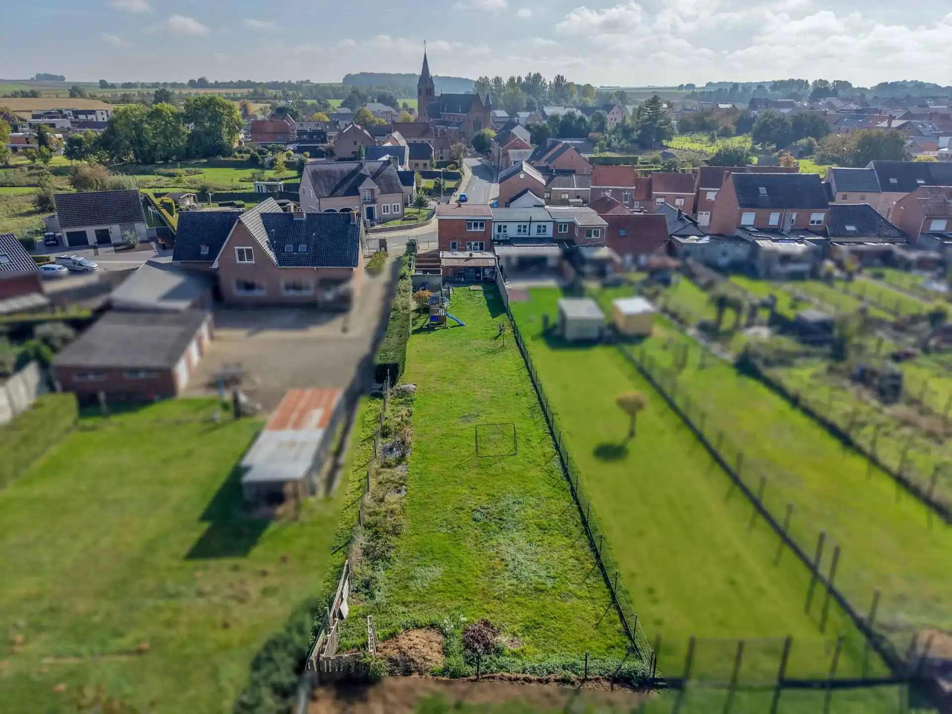 Ruime gezinswoning met drie slaapkamers foto 24