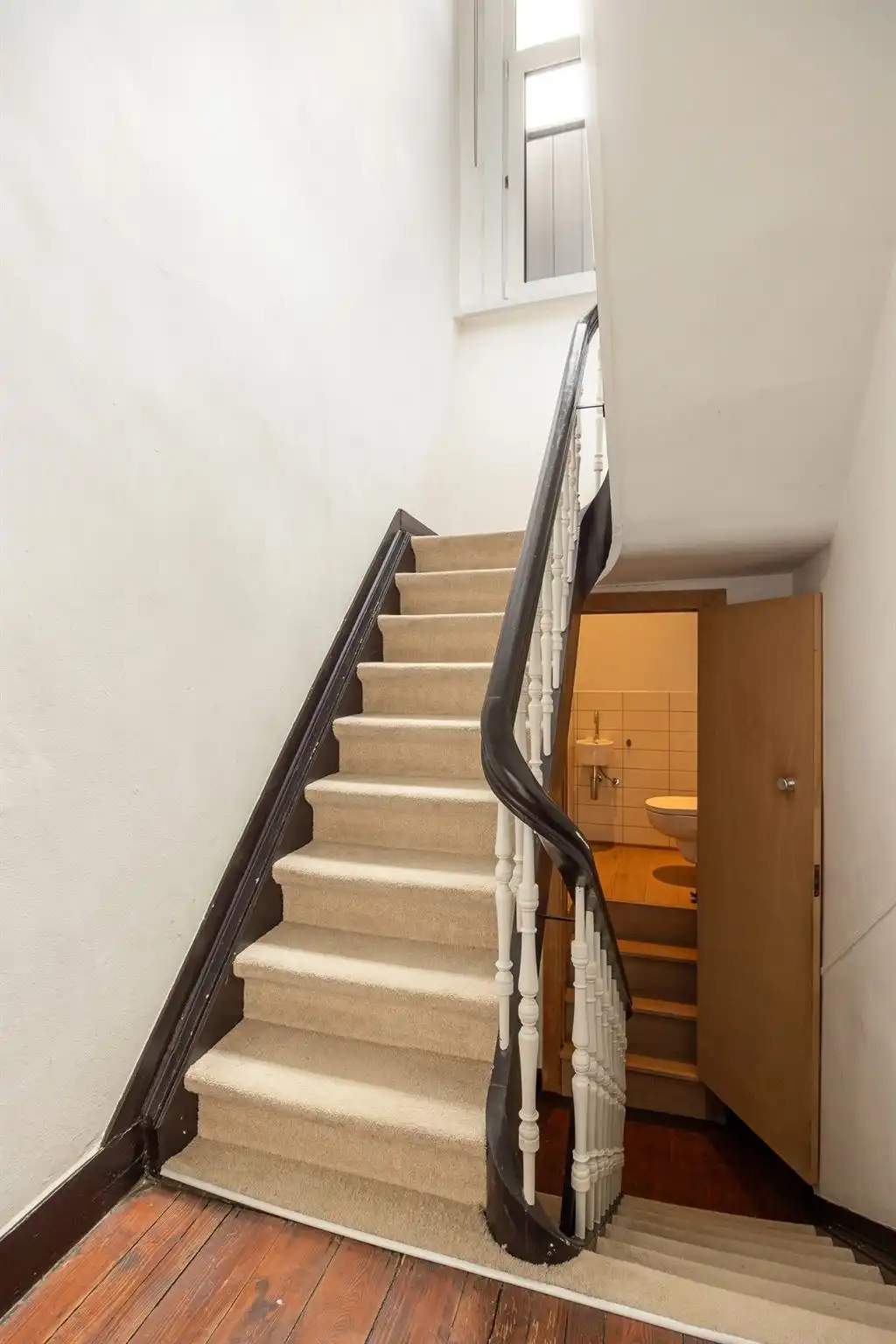 Lichtrijke stadswoning met authentieke elementen foto 10