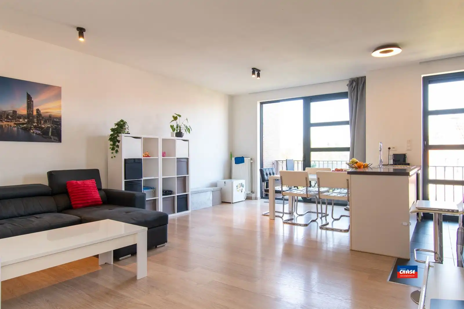 Appartement met 2 slpks | terras | garage foto 3