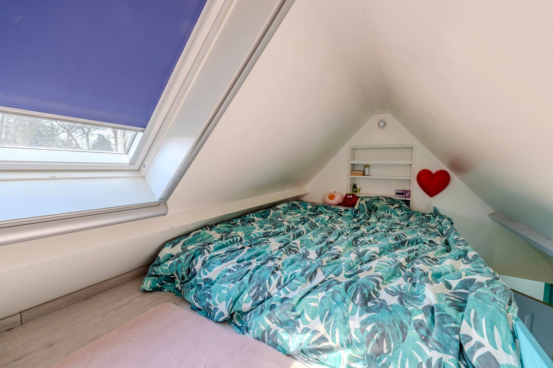 OB met o.a. 5 slaapkamers, 2 badkamers en ruim magazijn foto 23
