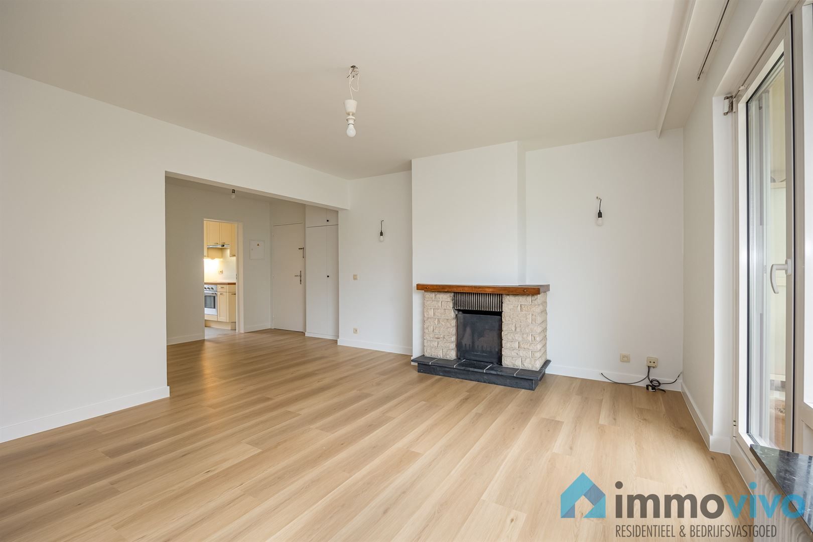 Instapklaar éénslaapkamerappartement met terras en parkzicht foto 2