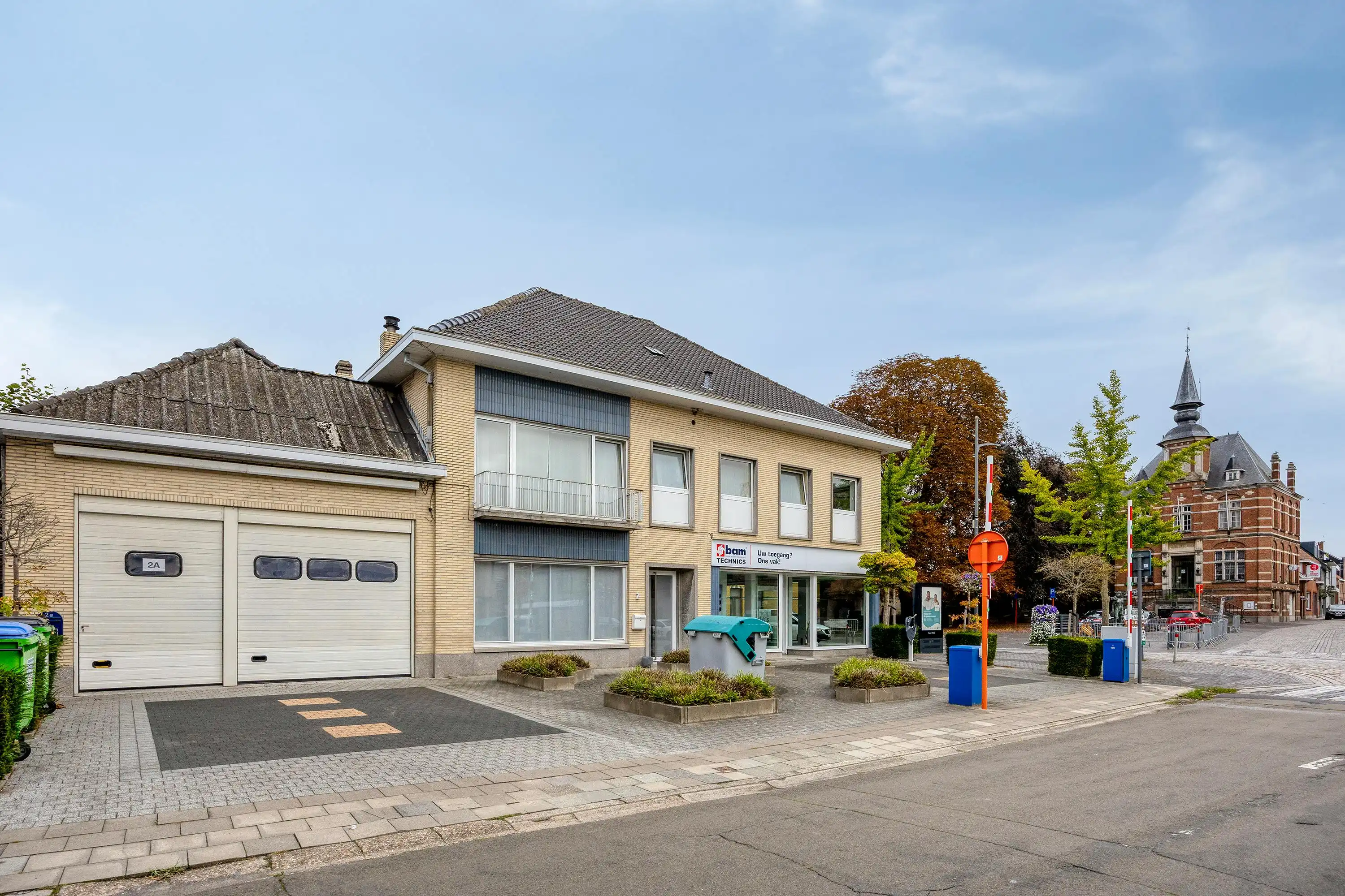 Veelzijdig eigendom met ruime woning, handelspand en magazijn foto 49