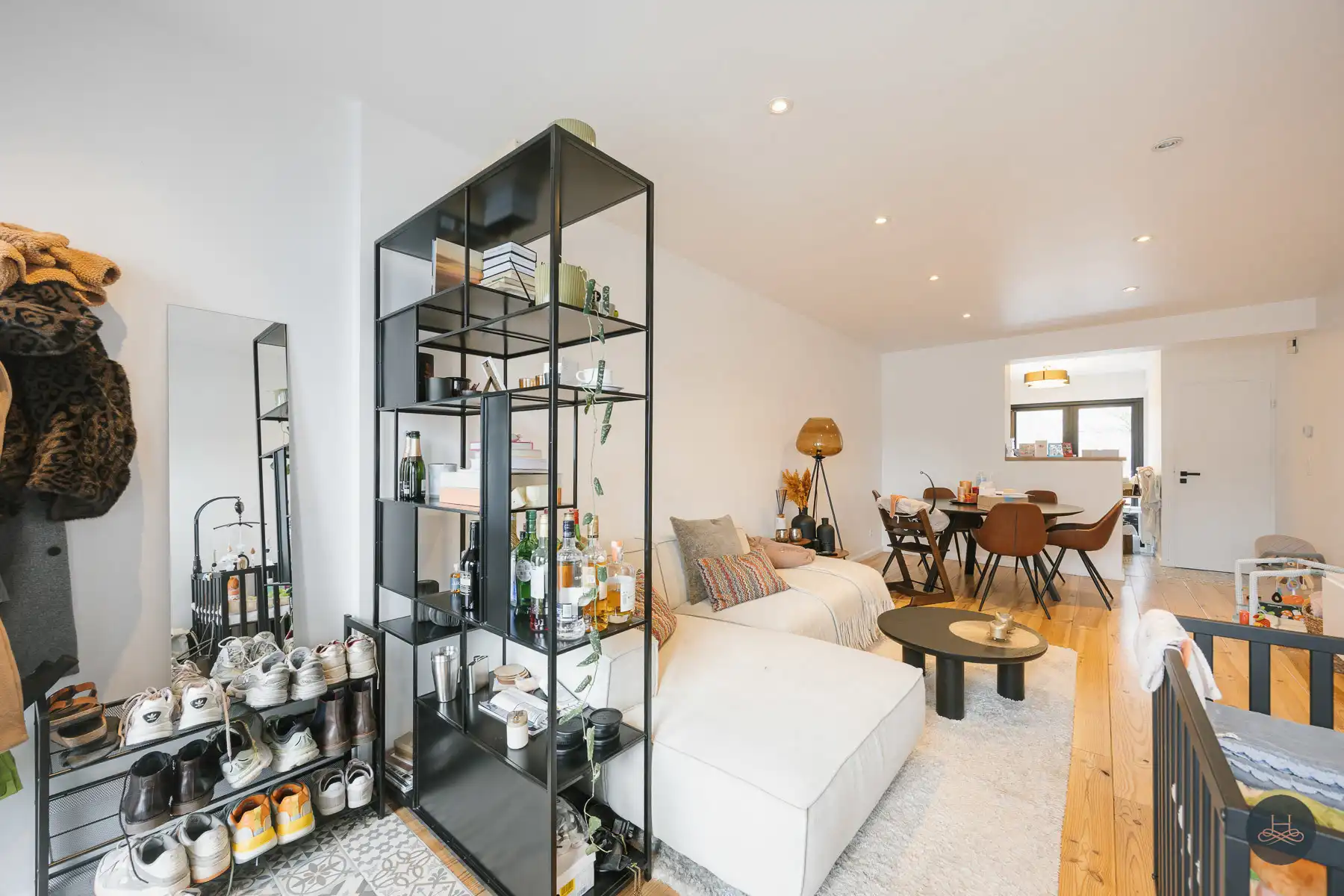 Gerenoveerde en energiezuinige woning met tuin en terrassen foto 5