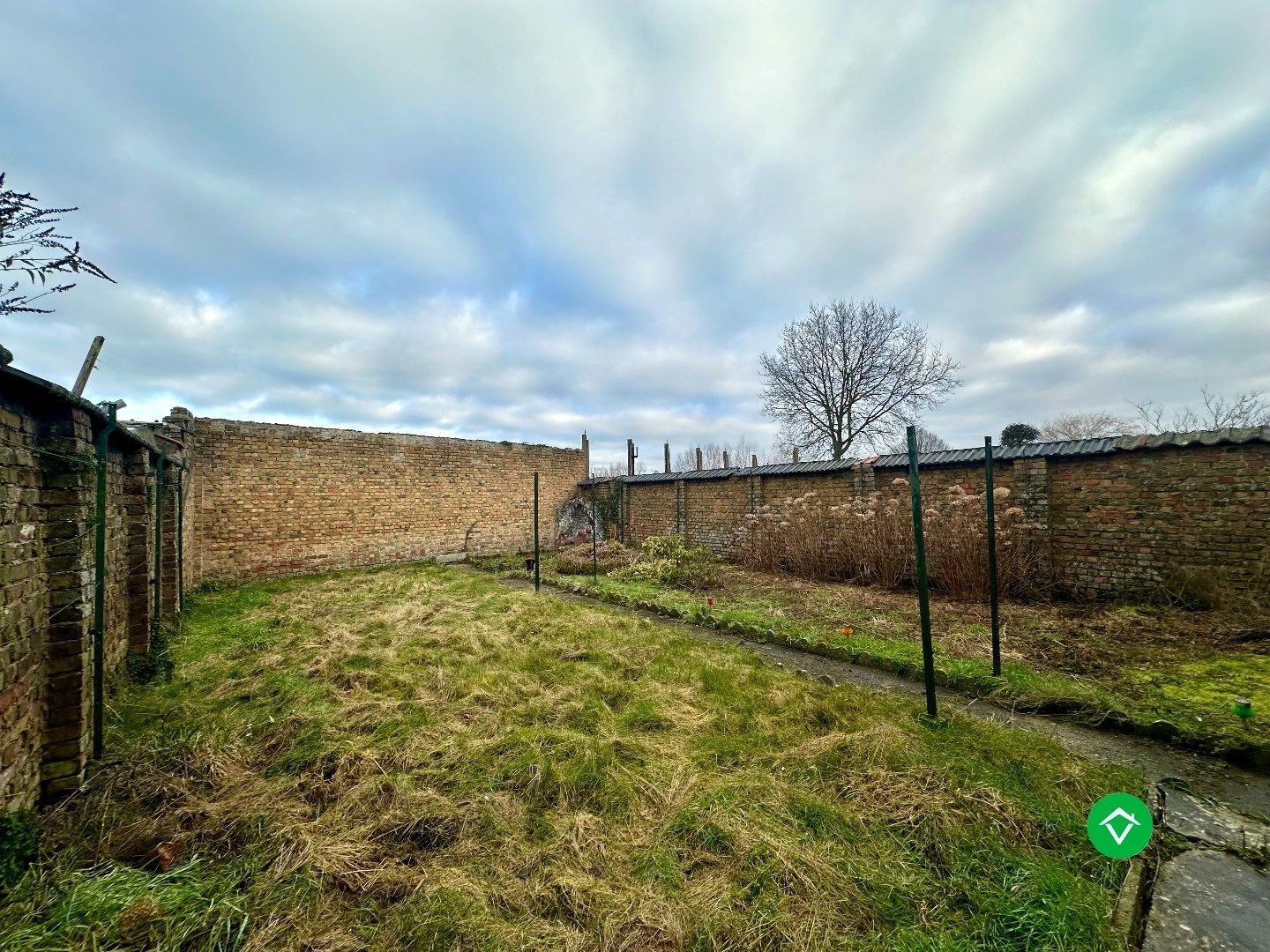 Riante woning met veel potentieel gelegen in Esen, Diksmuide foto 23