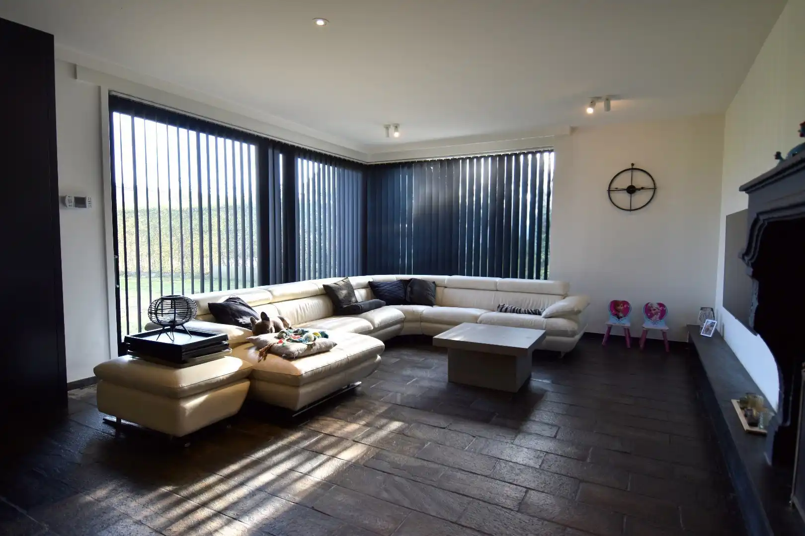 Alleenstaande woning met 3 slaapkamers en praktijkruimte in centrum Aalbeke foto 3