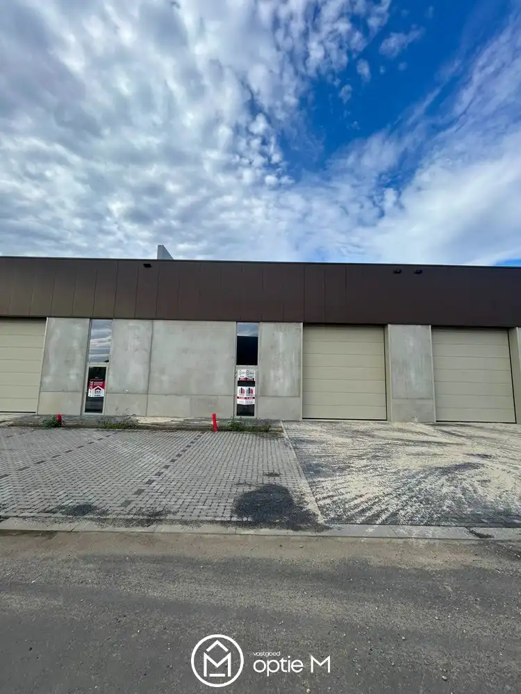 Moderne semi-industrieel pand te huur op een uitstekende locatie in Halen - perfect voor uw zakelijke groei. foto 2