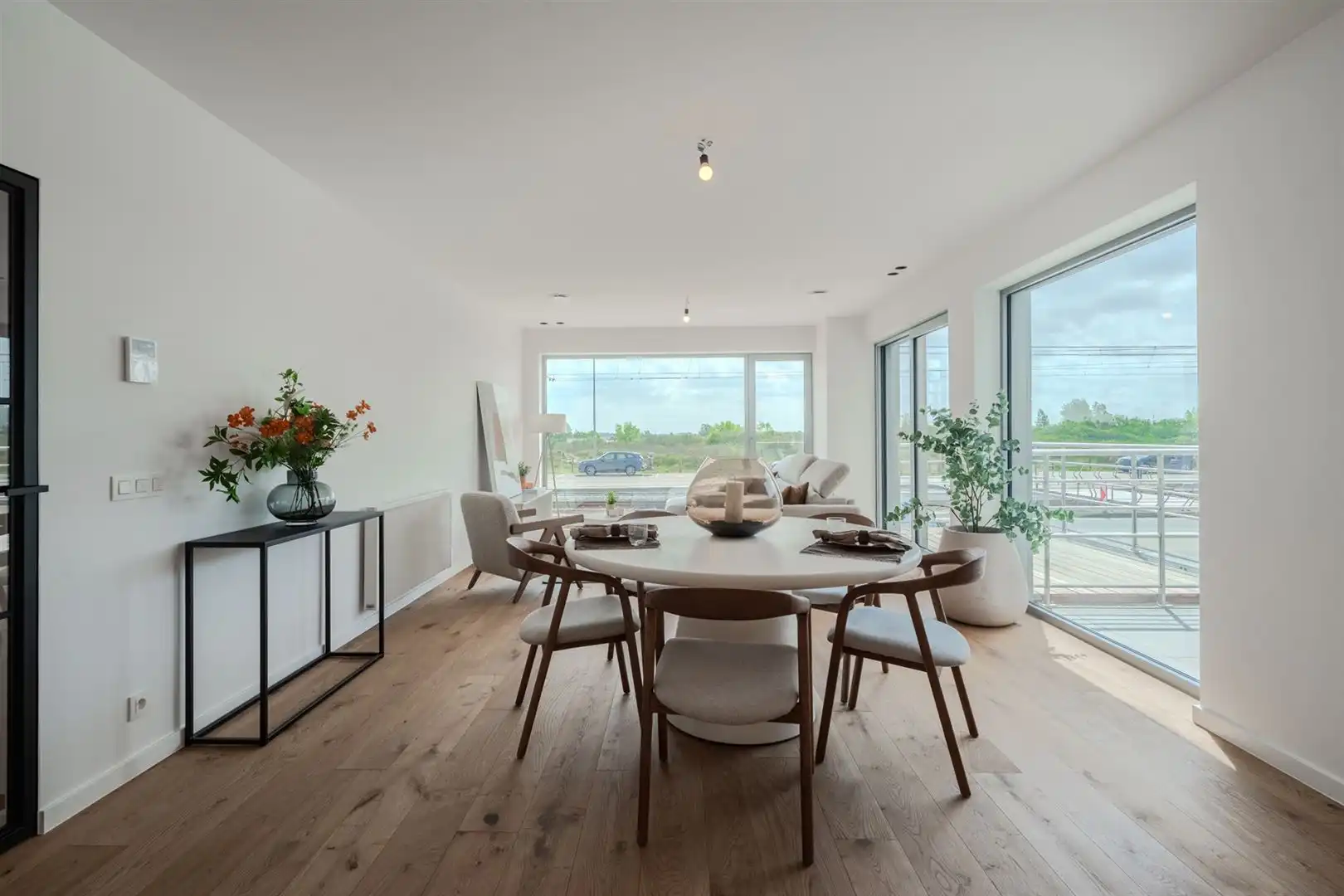 Modern ingericht één slaapkamer appartement foto 2