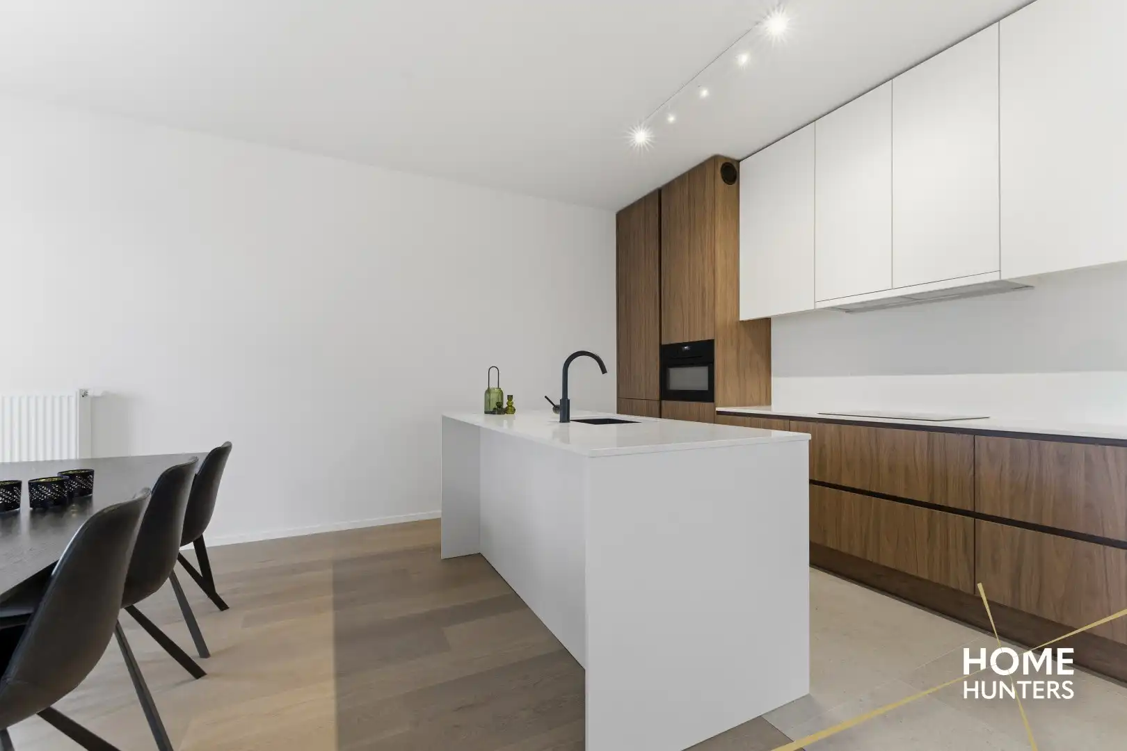 Luxe nieuwbouwappartement met ruim terras (19m²) met uiterst uniek zicht foto 11