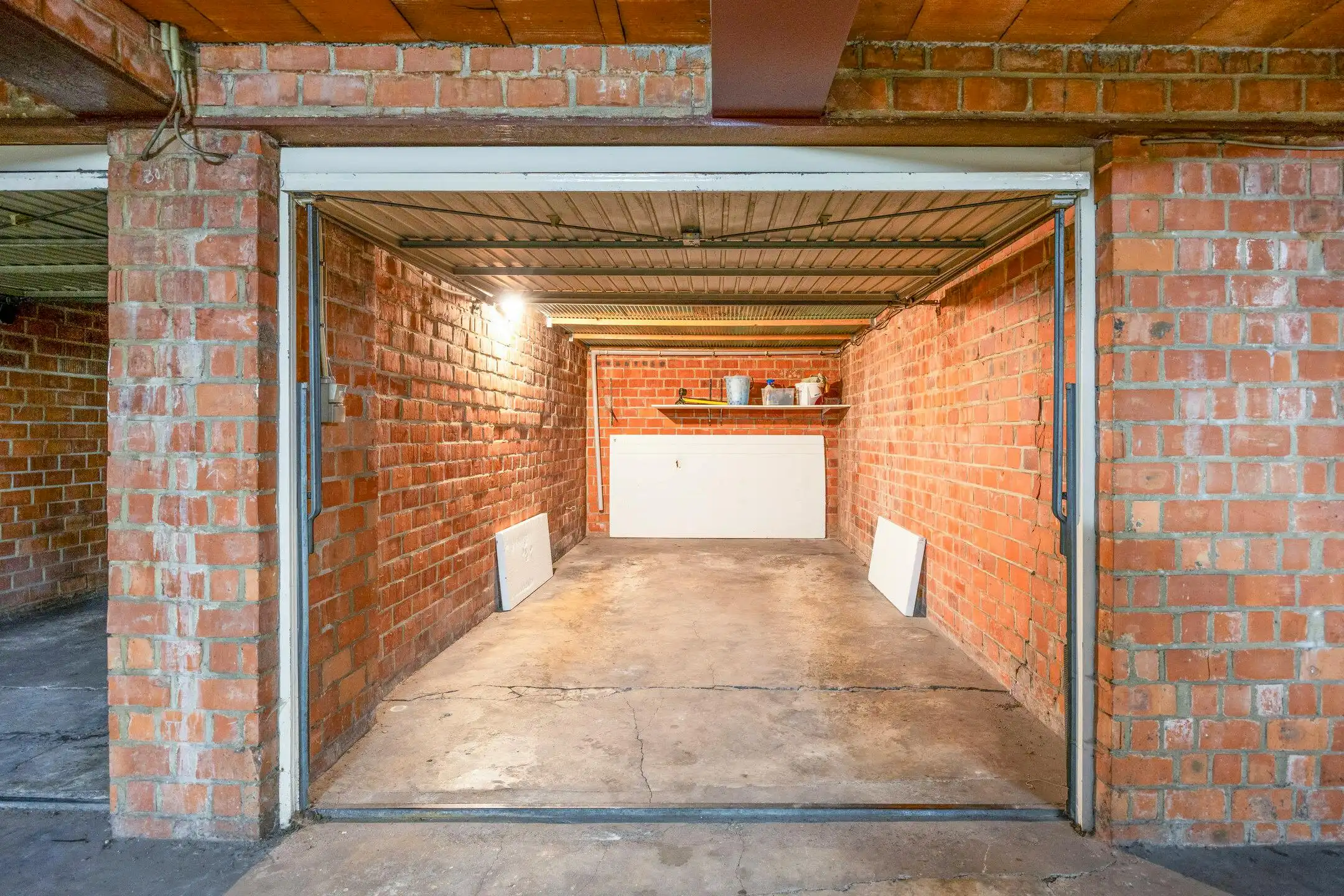 Drie slaapkamer appartement met garagebox en berging in het centrum van Hasselt foto 17