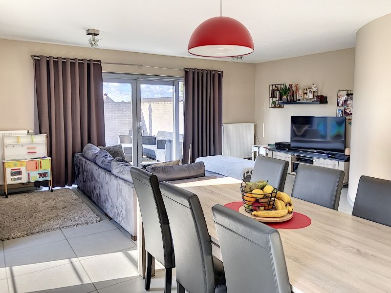 Instapklaar DUPLEX APPARTEMENT met 3 slaapkamers en groot terras foto 4