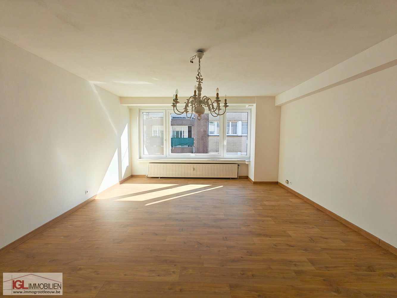 Ruim tweekamerappartement te koop in Zuun foto 4