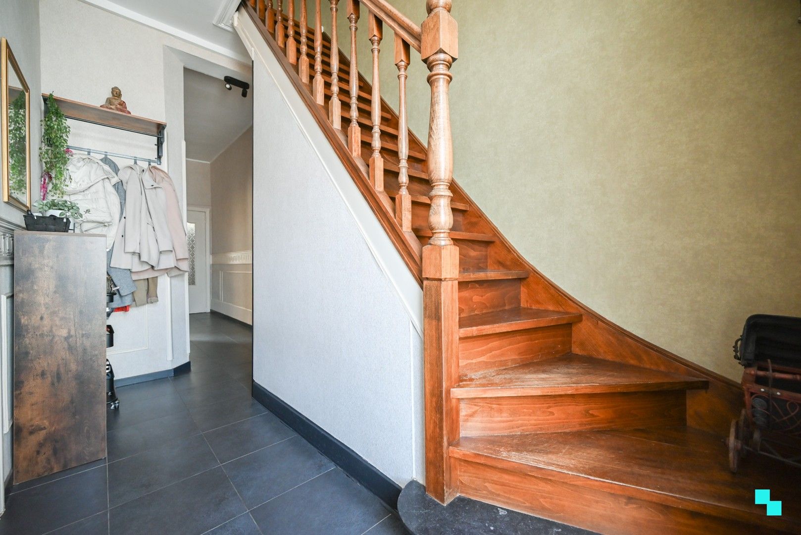 Halfopen woning met opslagruimte nabij centrum Izegem foto 4
