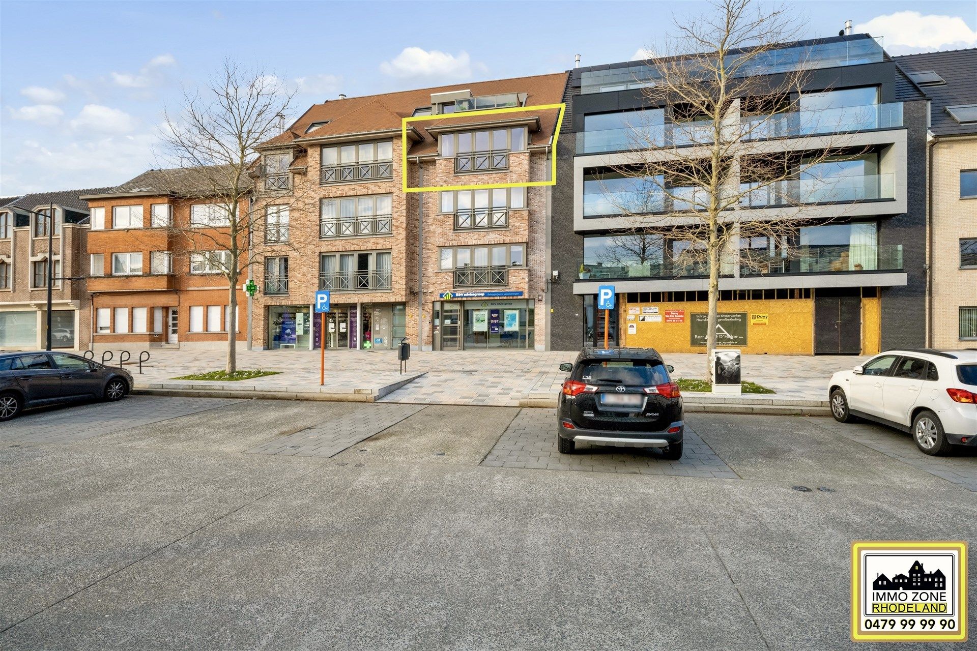 Prachtig appartement met 2 slpks en 2 terrassen op de markt foto {{pictureIndex}}