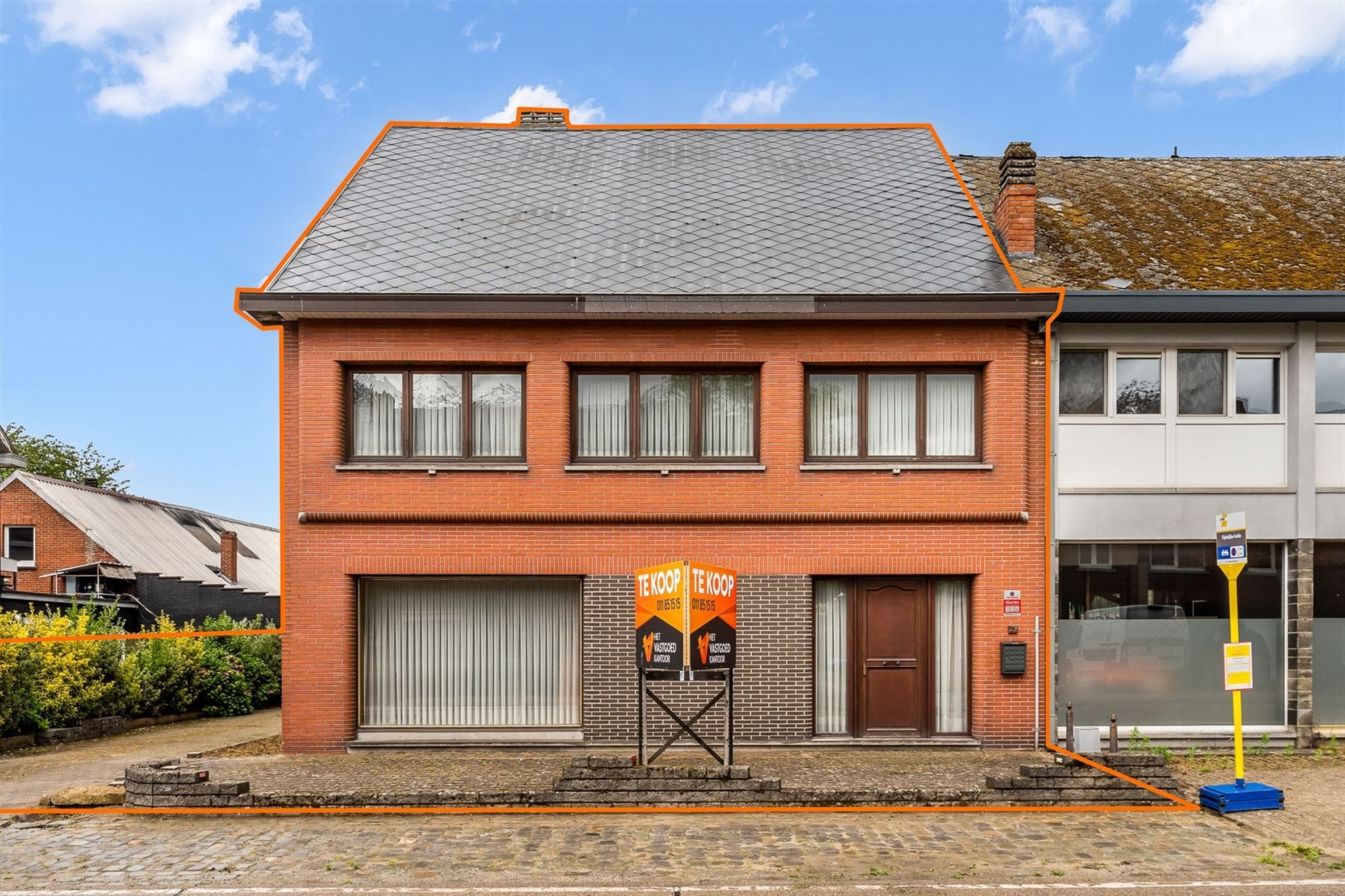 ZEER RUIME WONING (338M²) MET 5 SLAAPKAMERS OP EEN PERCEEL VAN 10ARE GELEGEN IN HET CENTRUM VAN OOSTHAM foto 34