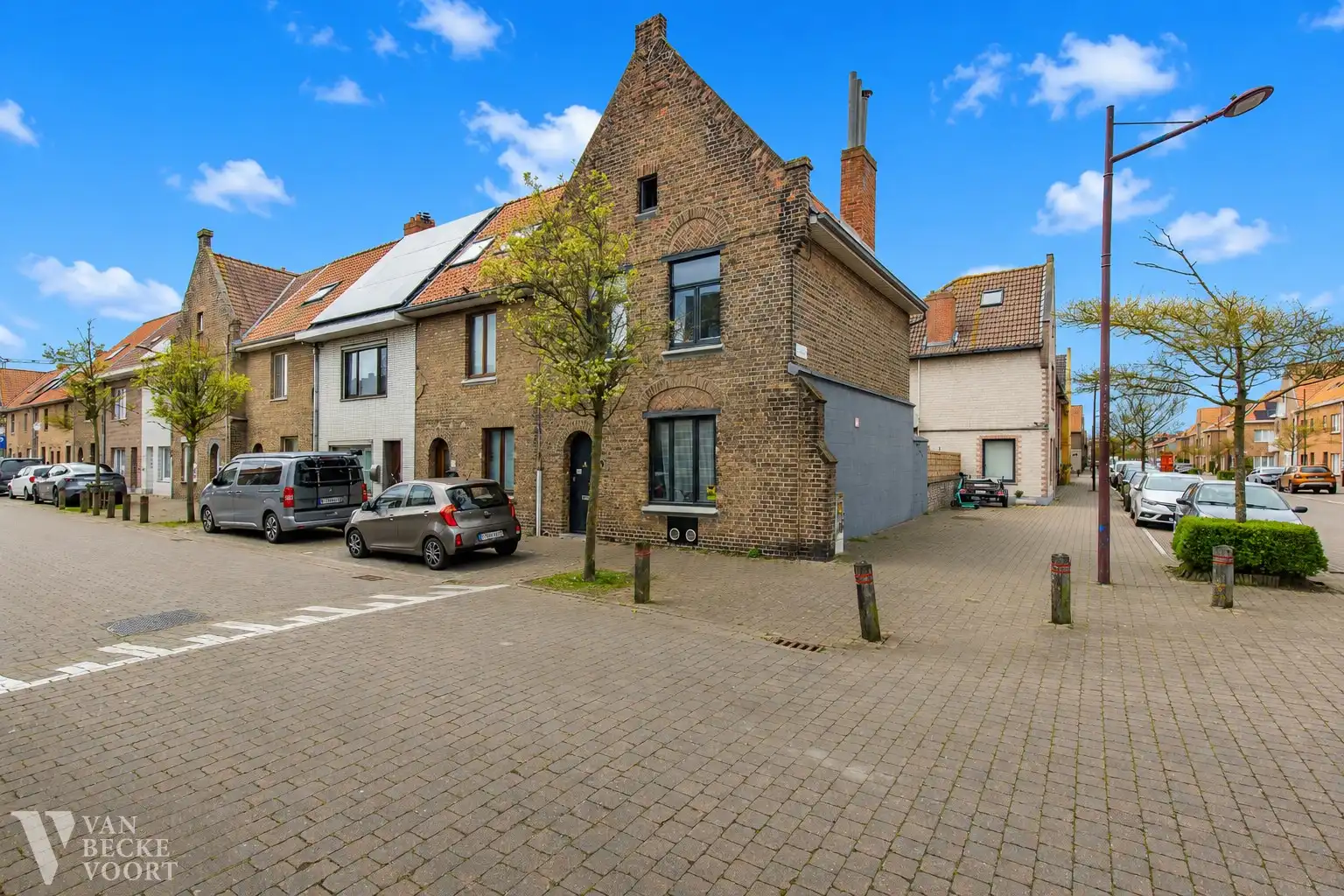Gezinswoning op rustige ligging nabij strand en stadscentrum foto {{pictureIndex}}