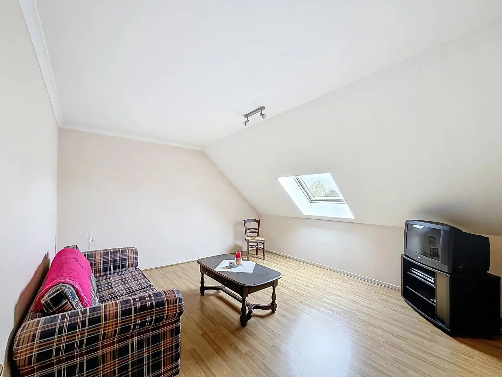 Te koop: Ruim duplex appartement met 4 slaapkamers in Lommel foto 21