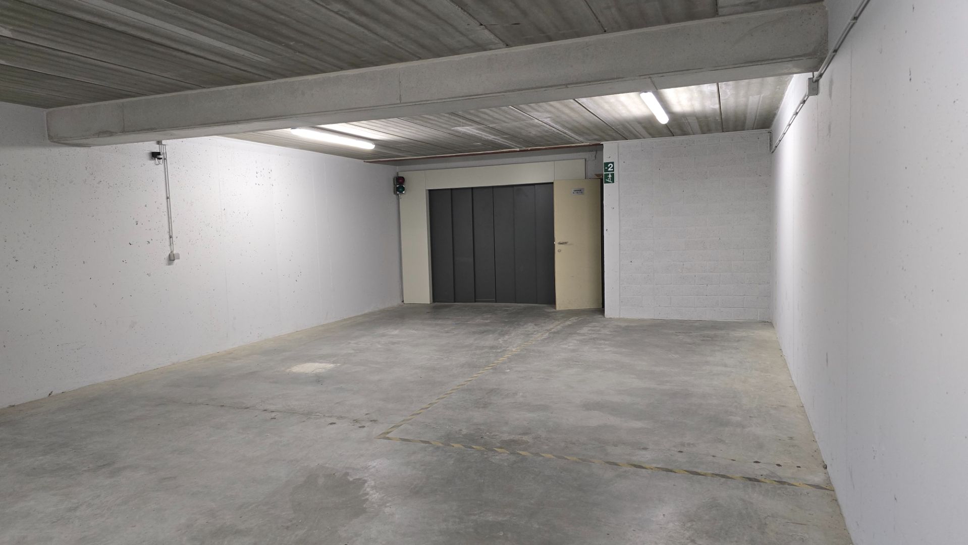 Garagestaanplaats in centrum Knokke op enkele meters van de zeedijk foto 4