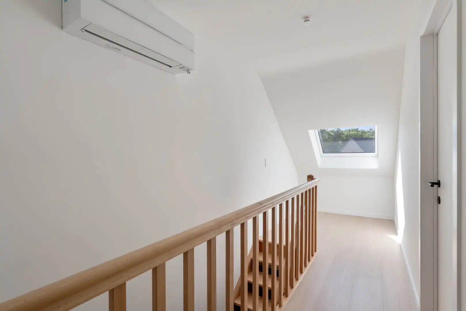 Moderne nieuwbouwwoning, 5 slpk, op een perceel van 4a31ca. foto 30