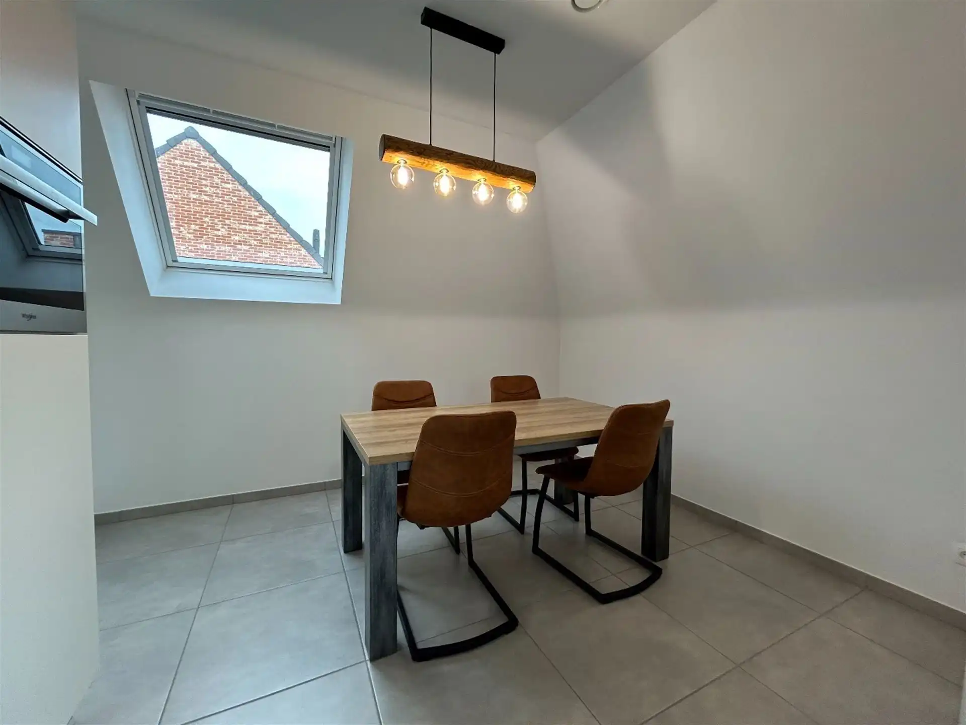 Instapklaar duplexappartement met 1 slpk en autostaanplaats! foto 6