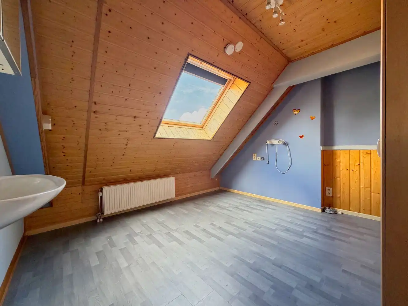Heel ruime gezinswoning (6 slpks) met tuin + grote garage foto 14