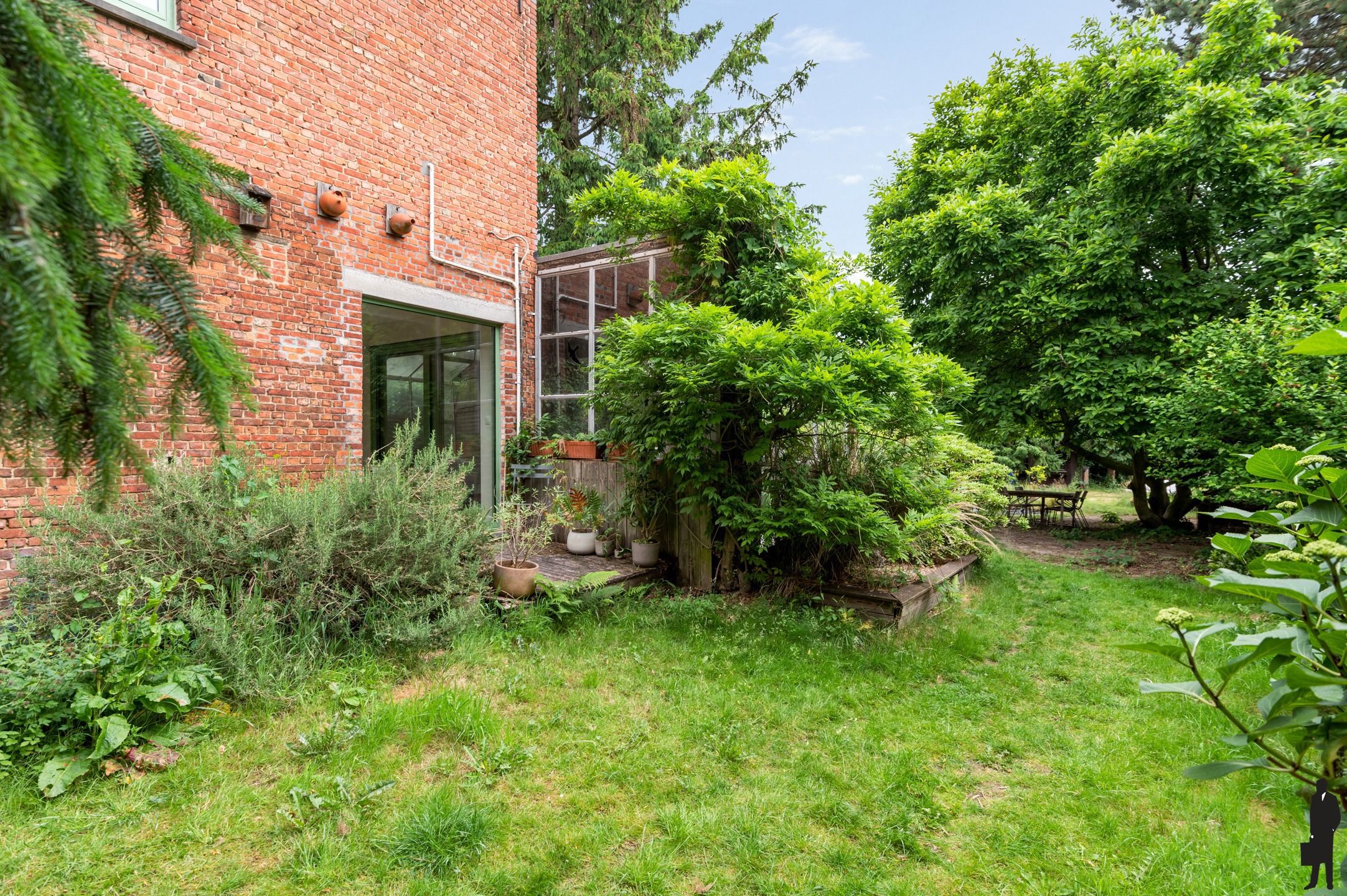 Volledig gerenoveerde herenwoning op een perceel van 770 m²  foto 22